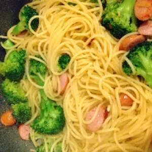 ブロッコリーとベーコンの★ペペロンチーノパスタ★